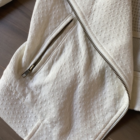 White jacket - Picture 4 of 5